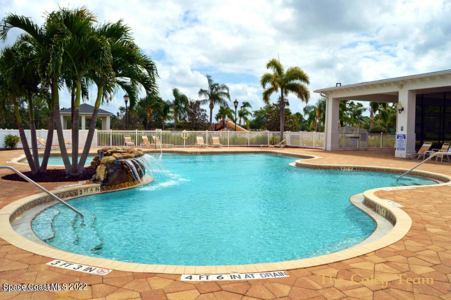 685 Remington Green Drive SE