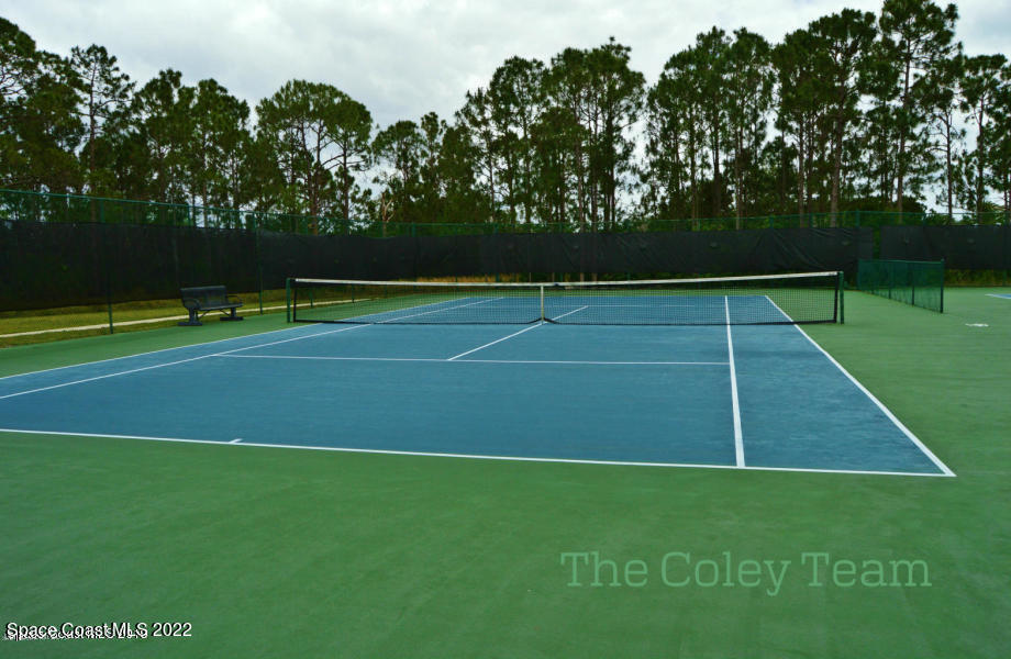 685 Remington Green Drive SE