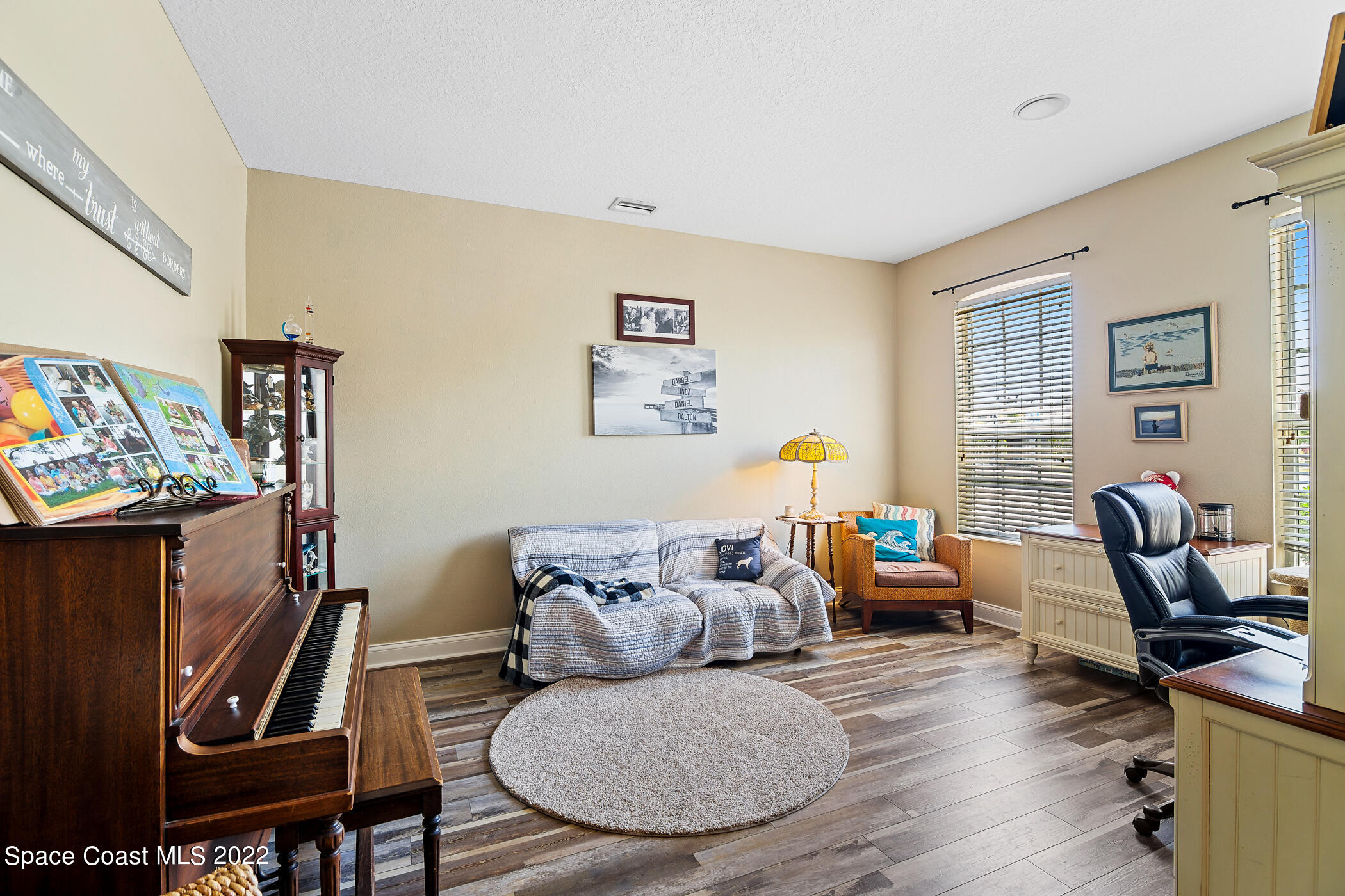 1700 Bridgeport Circle