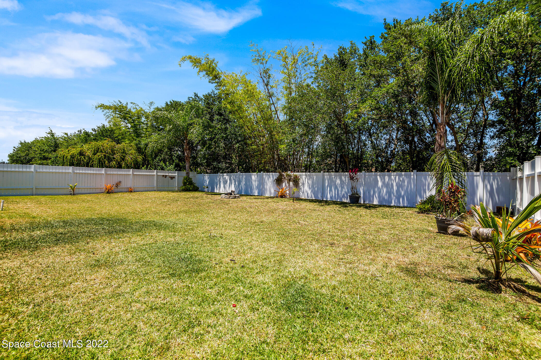 1700 Bridgeport Circle