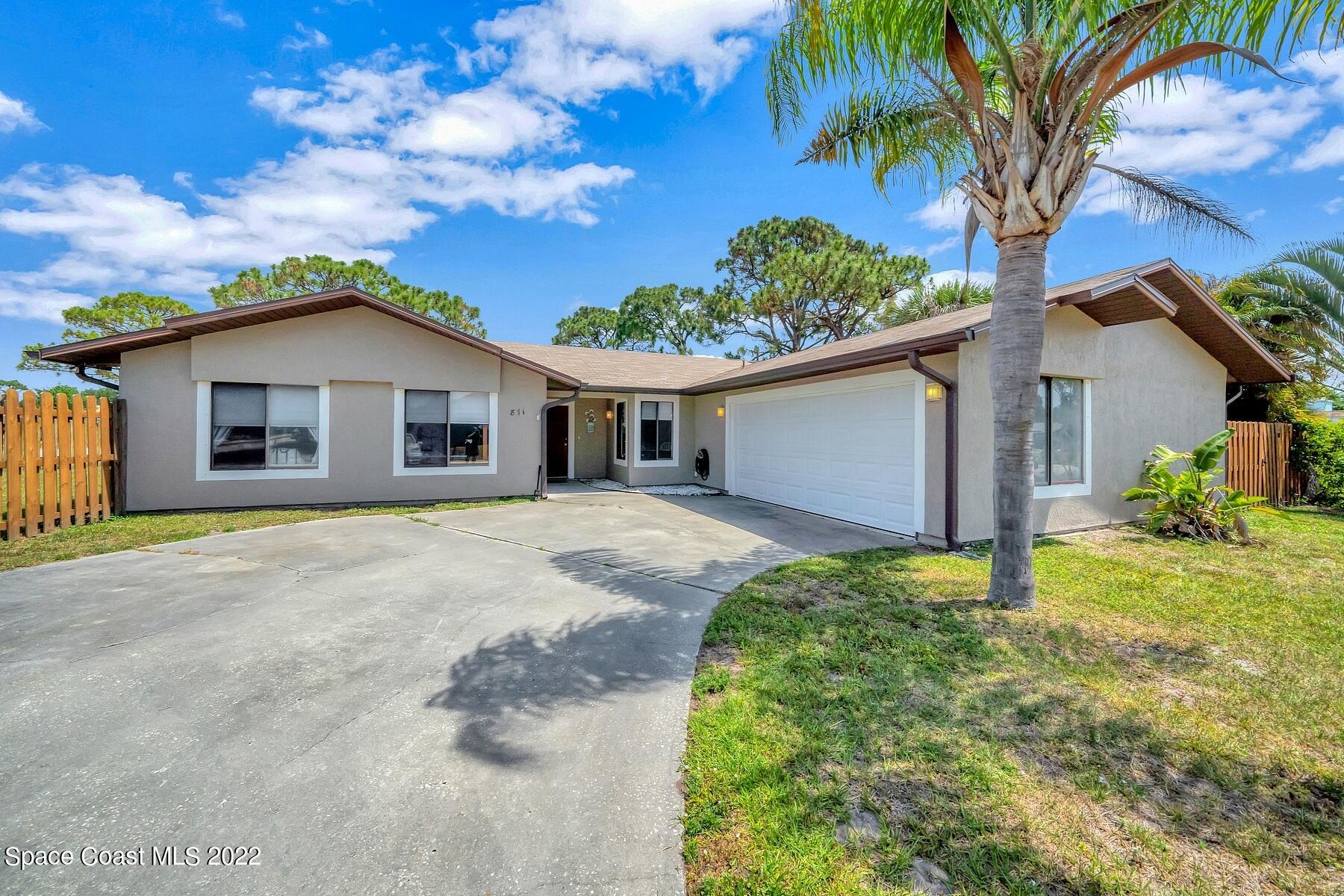 871 Douglas Street SE