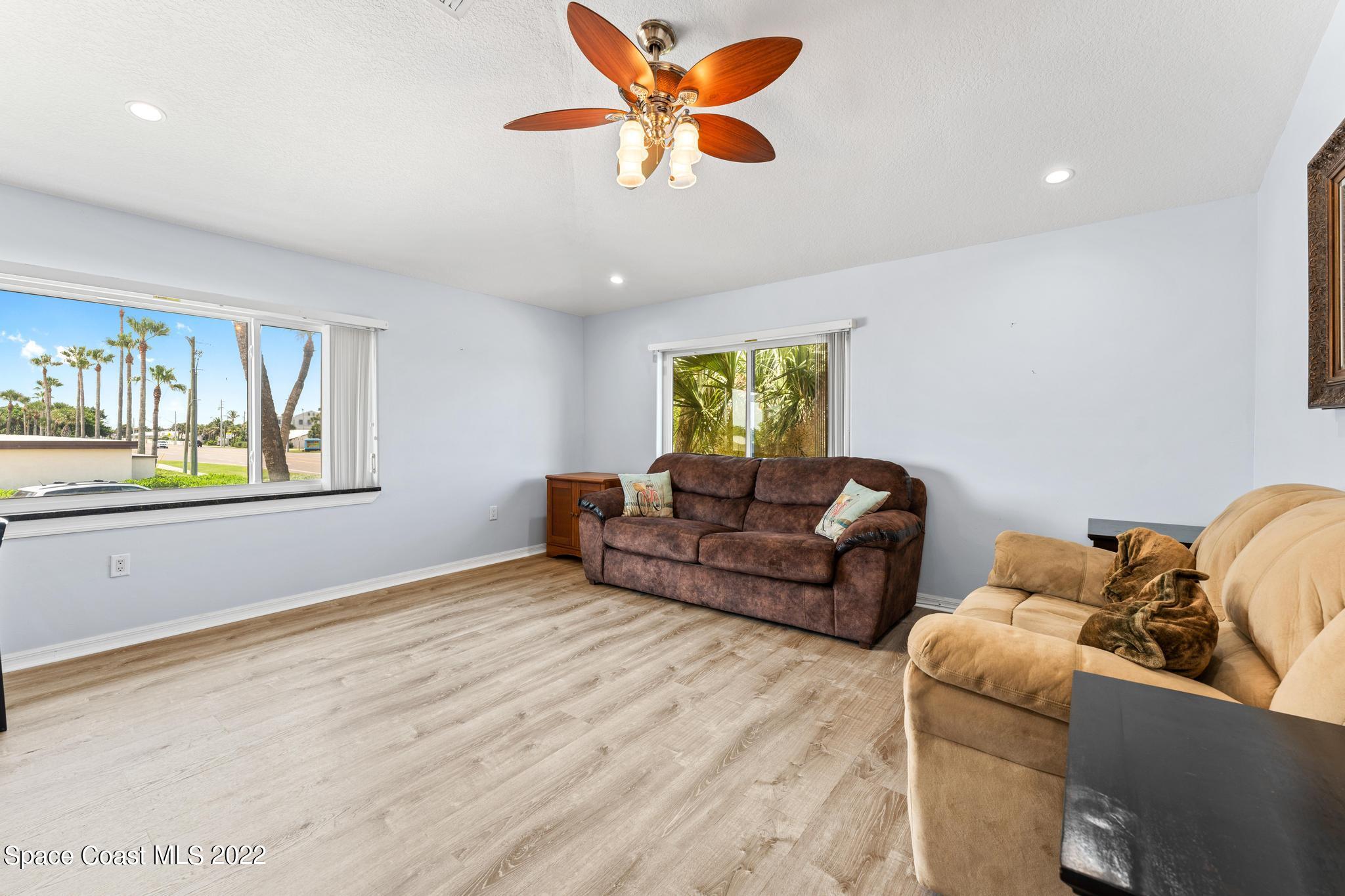 1425 Highway A1a, 25