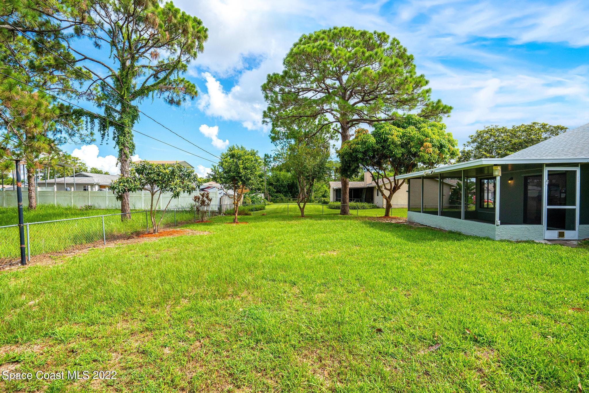 1310 Lamplighter Drive NW