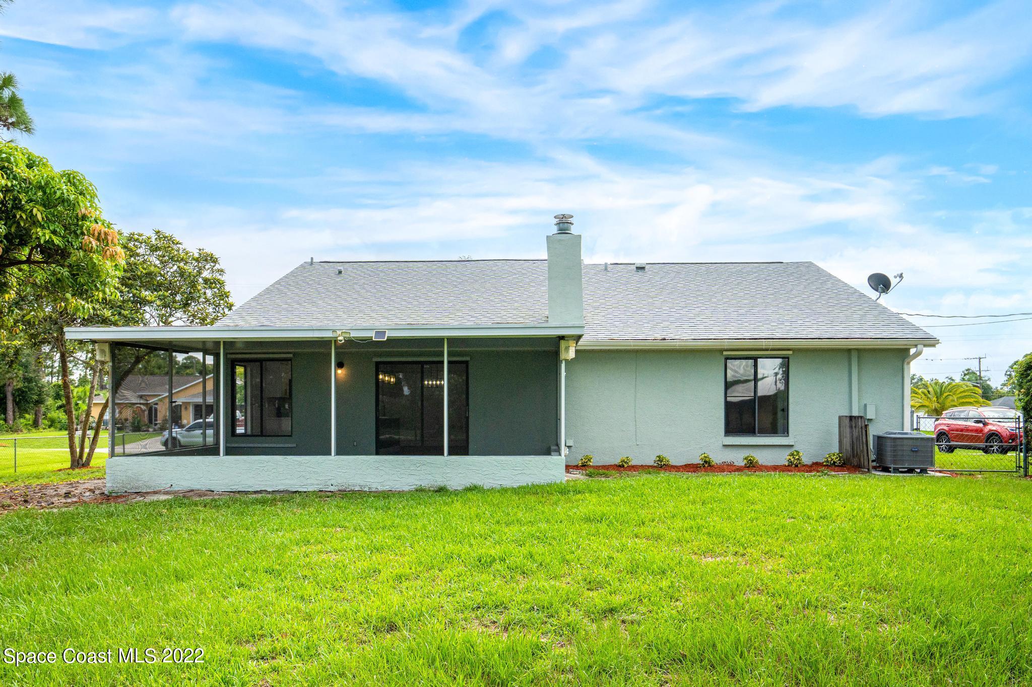 1310 Lamplighter Drive NW