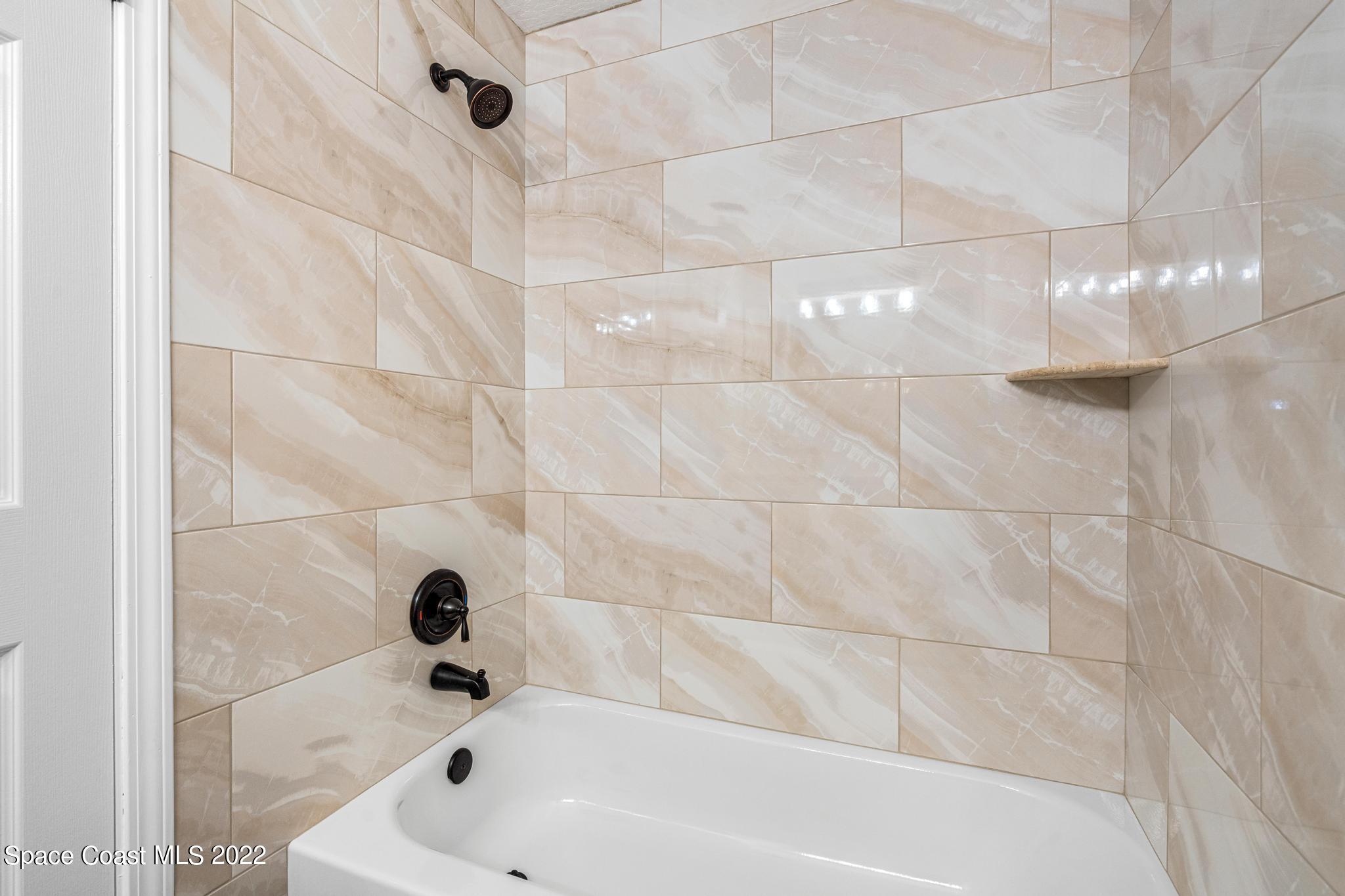 1310 Lamplighter Drive NW