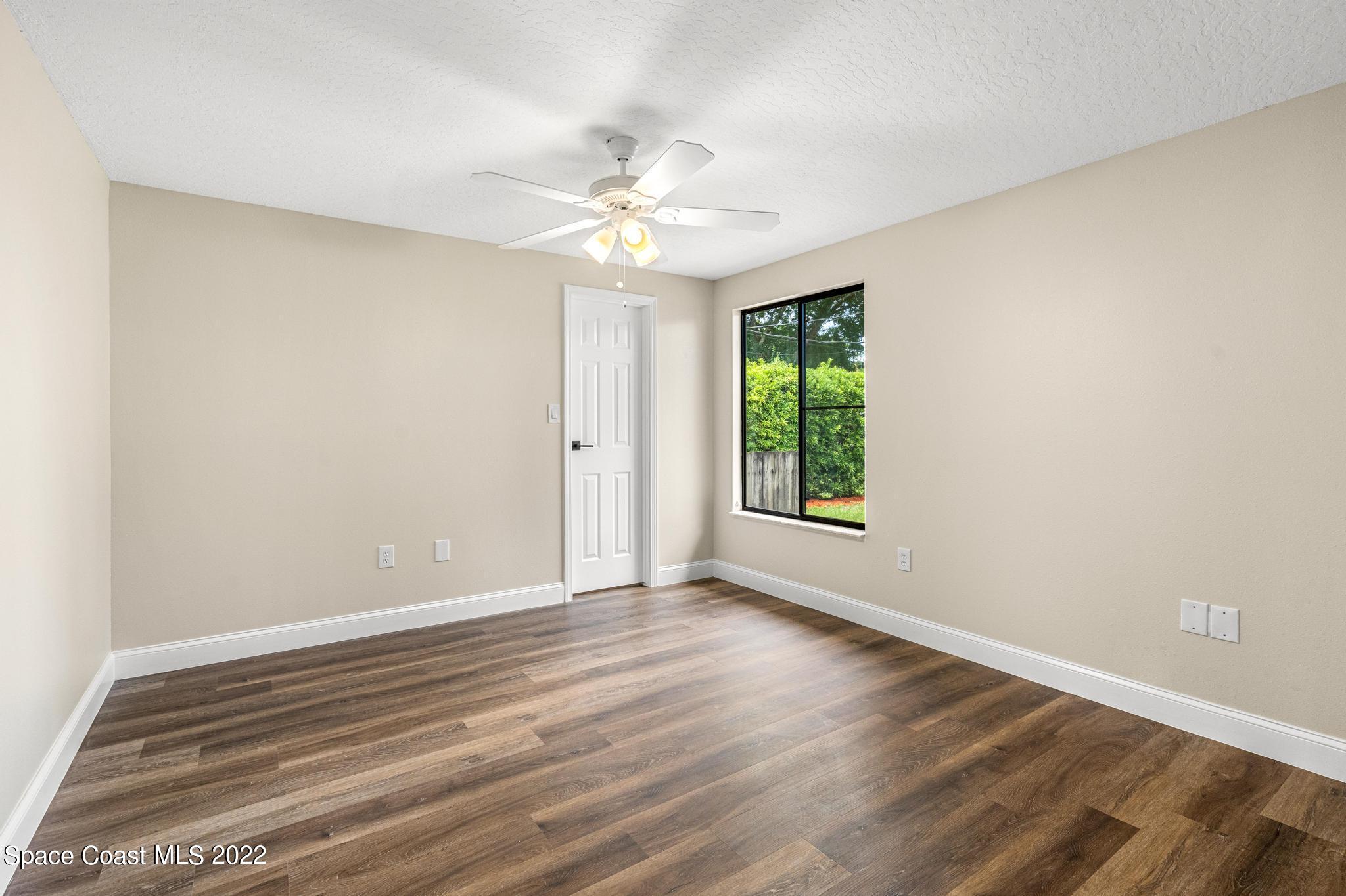 1310 Lamplighter Drive NW