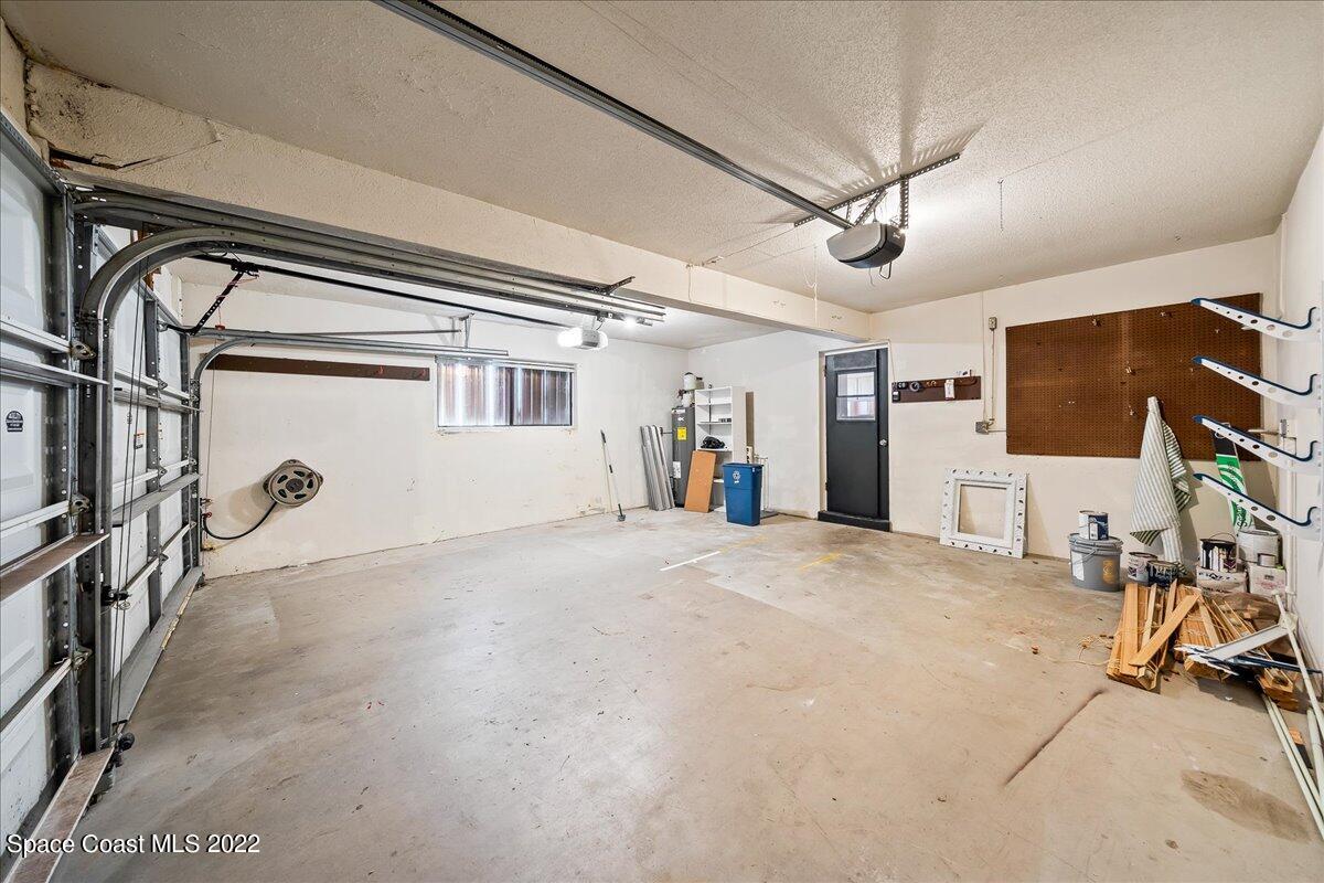 143 Skyline Boulevard