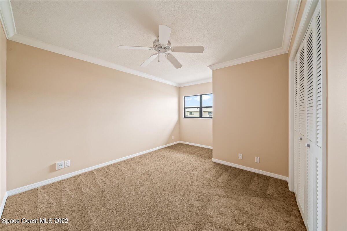 143 Skyline Boulevard