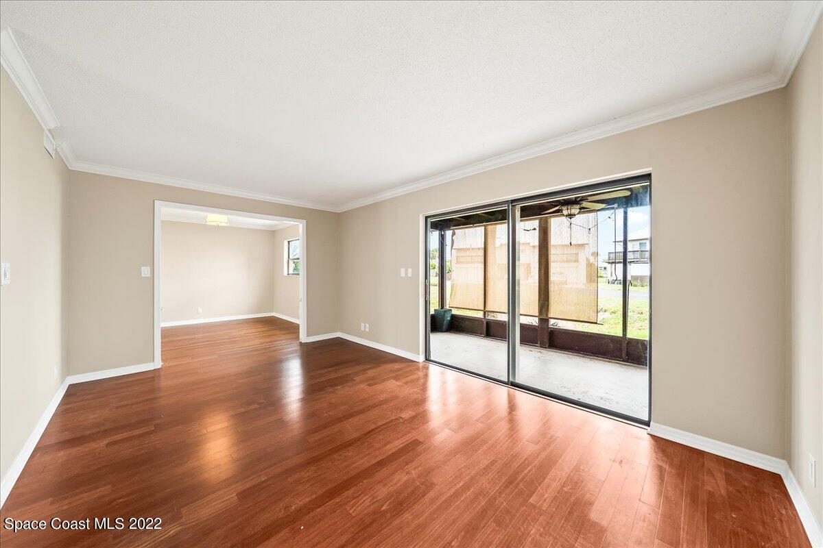 143 Skyline Boulevard