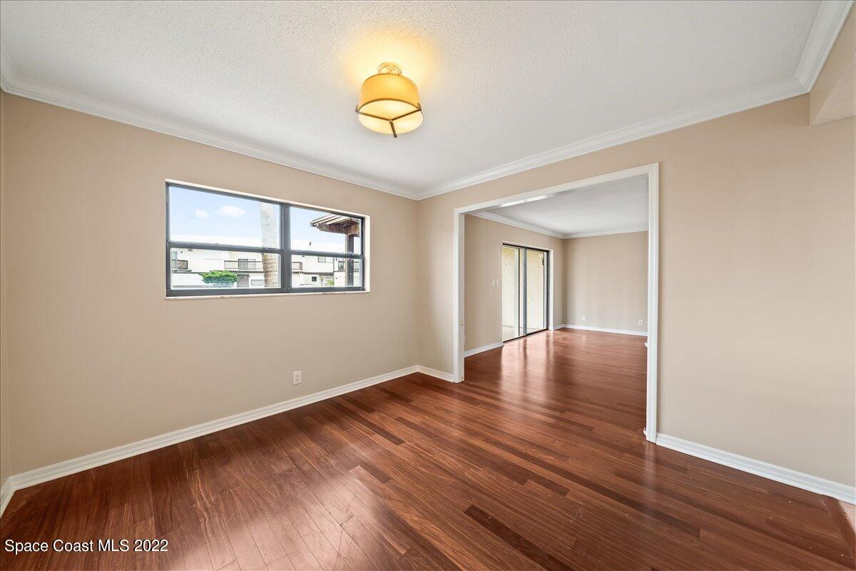 143 Skyline Boulevard