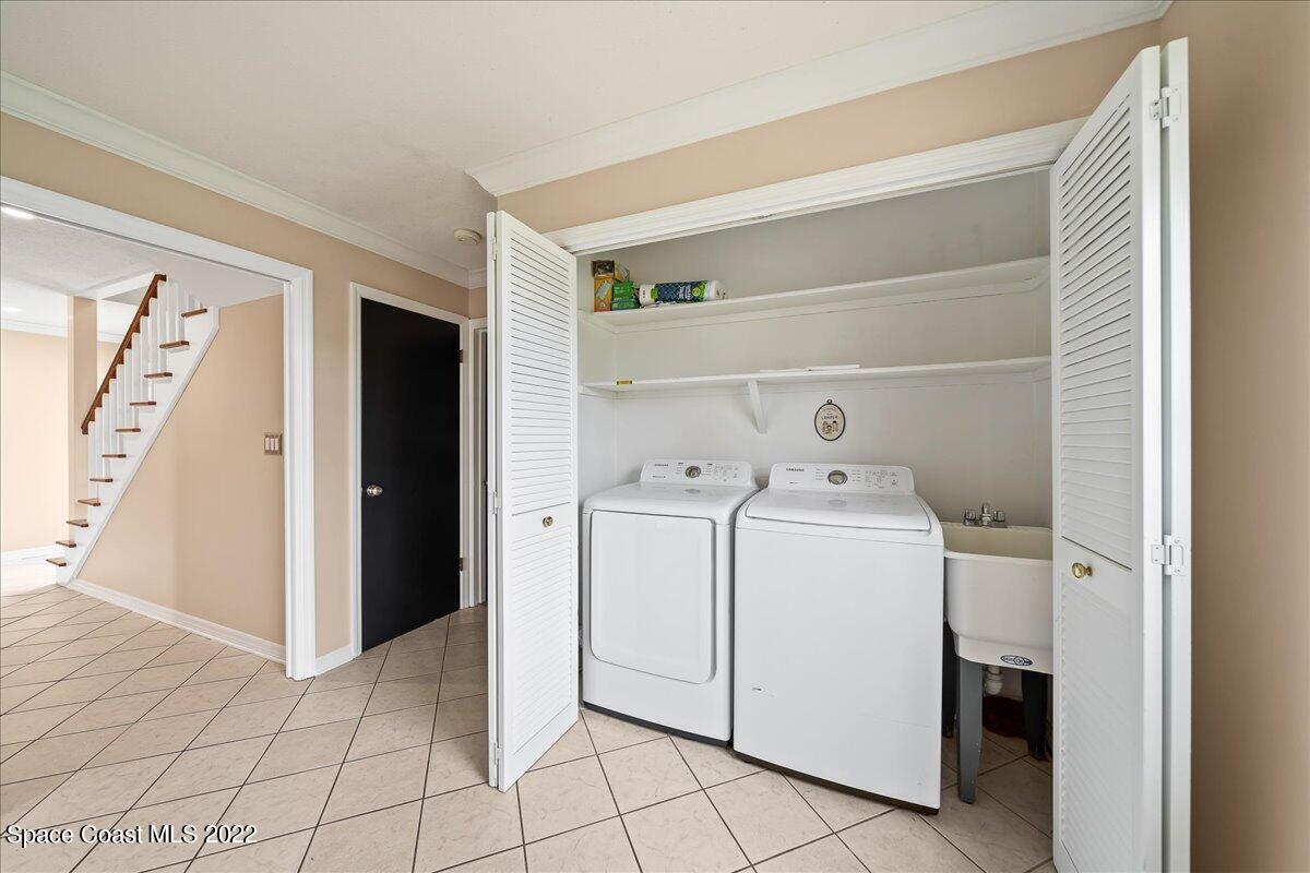 143 Skyline Boulevard