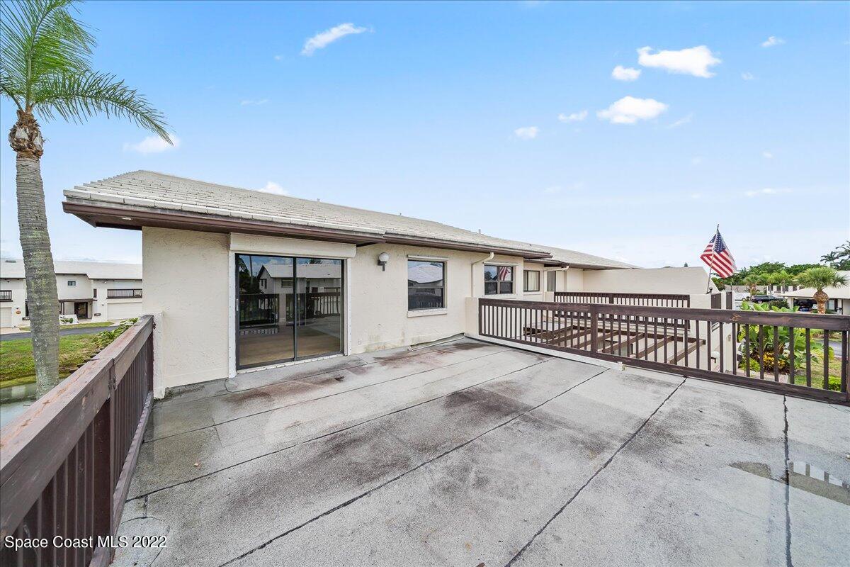 143 Skyline Boulevard