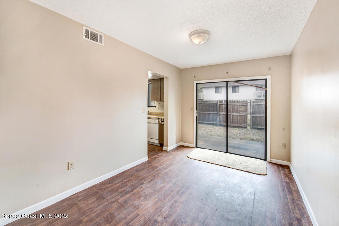 3813 Tree Ridge Lane NE