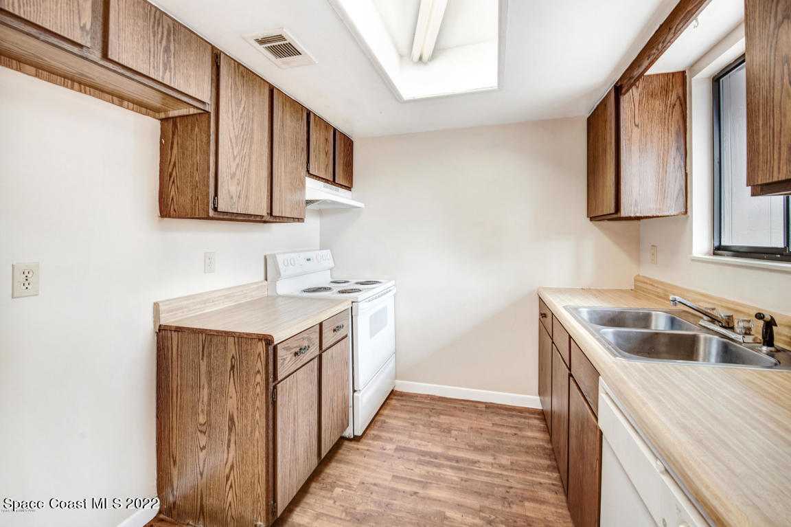 3813 Tree Ridge Lane NE