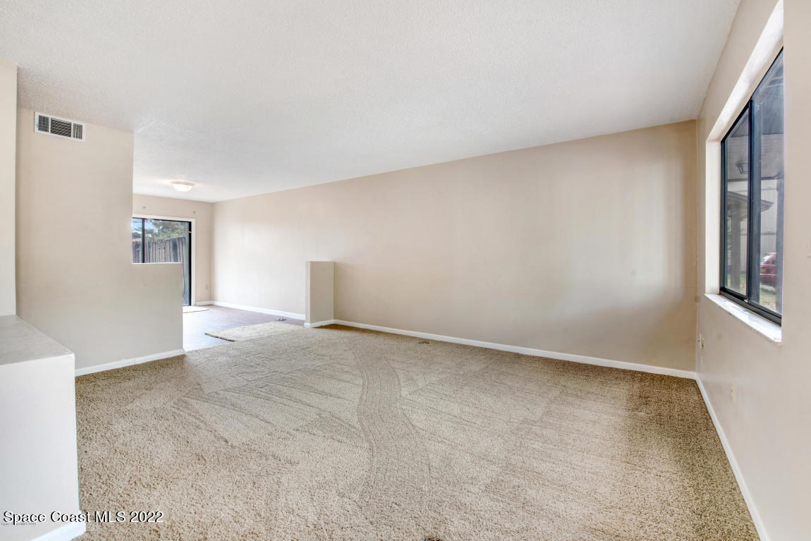 3813 Tree Ridge Lane NE