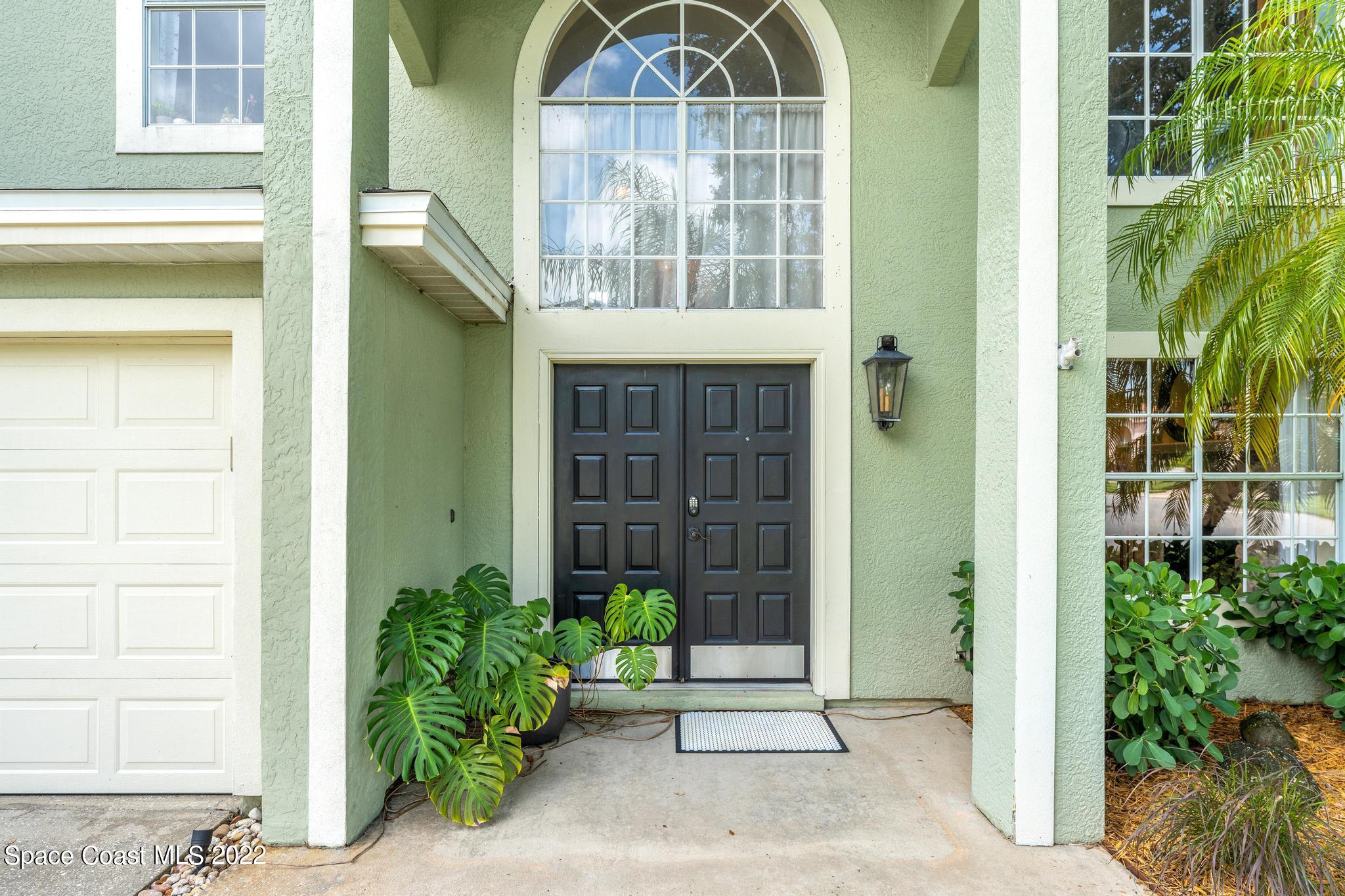 7067 Hammock Lakes Drive