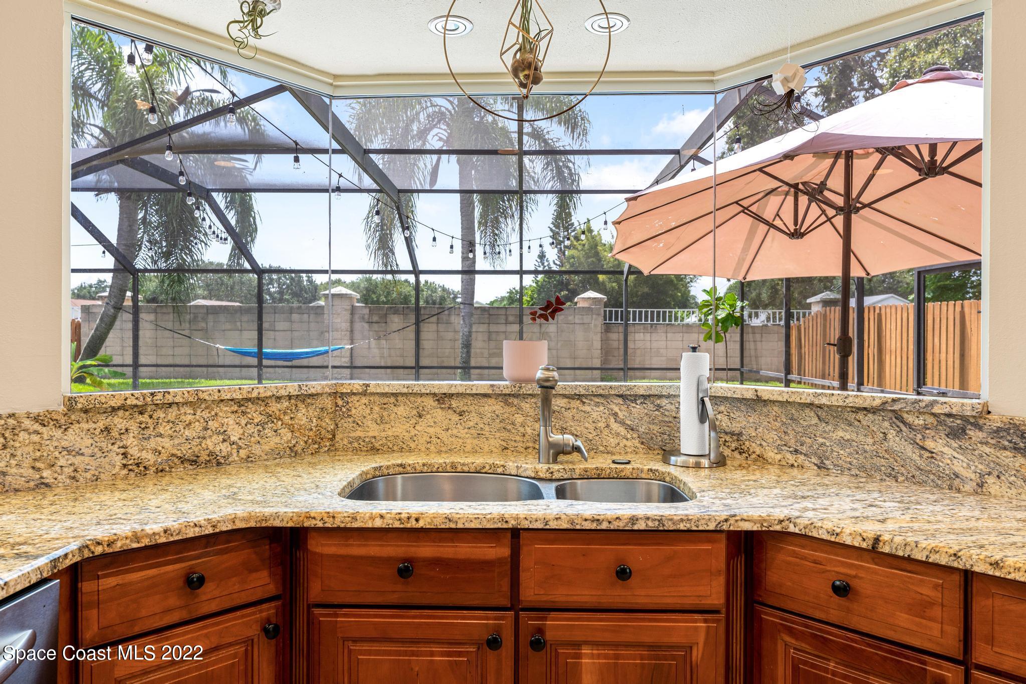 7067 Hammock Lakes Drive