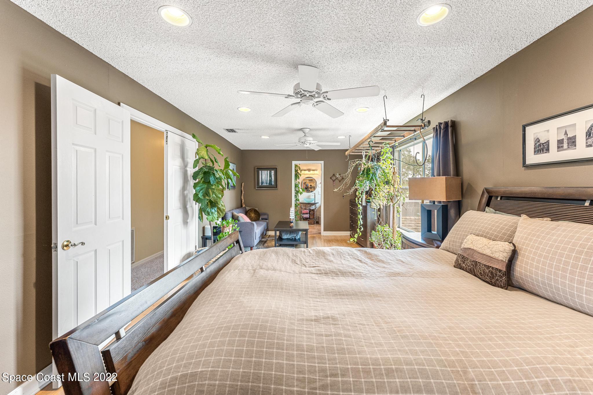 7067 Hammock Lakes Drive