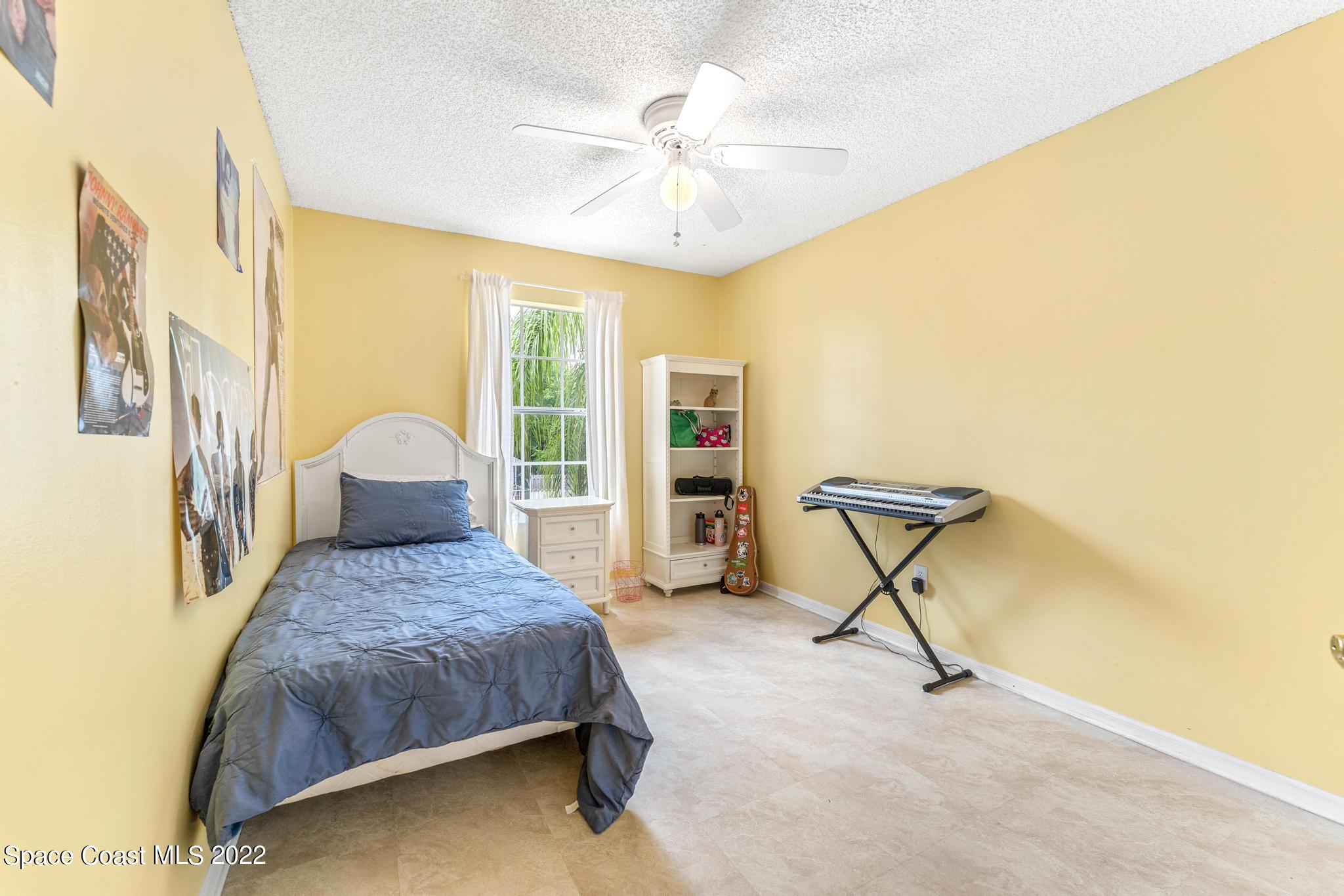 7067 Hammock Lakes Drive