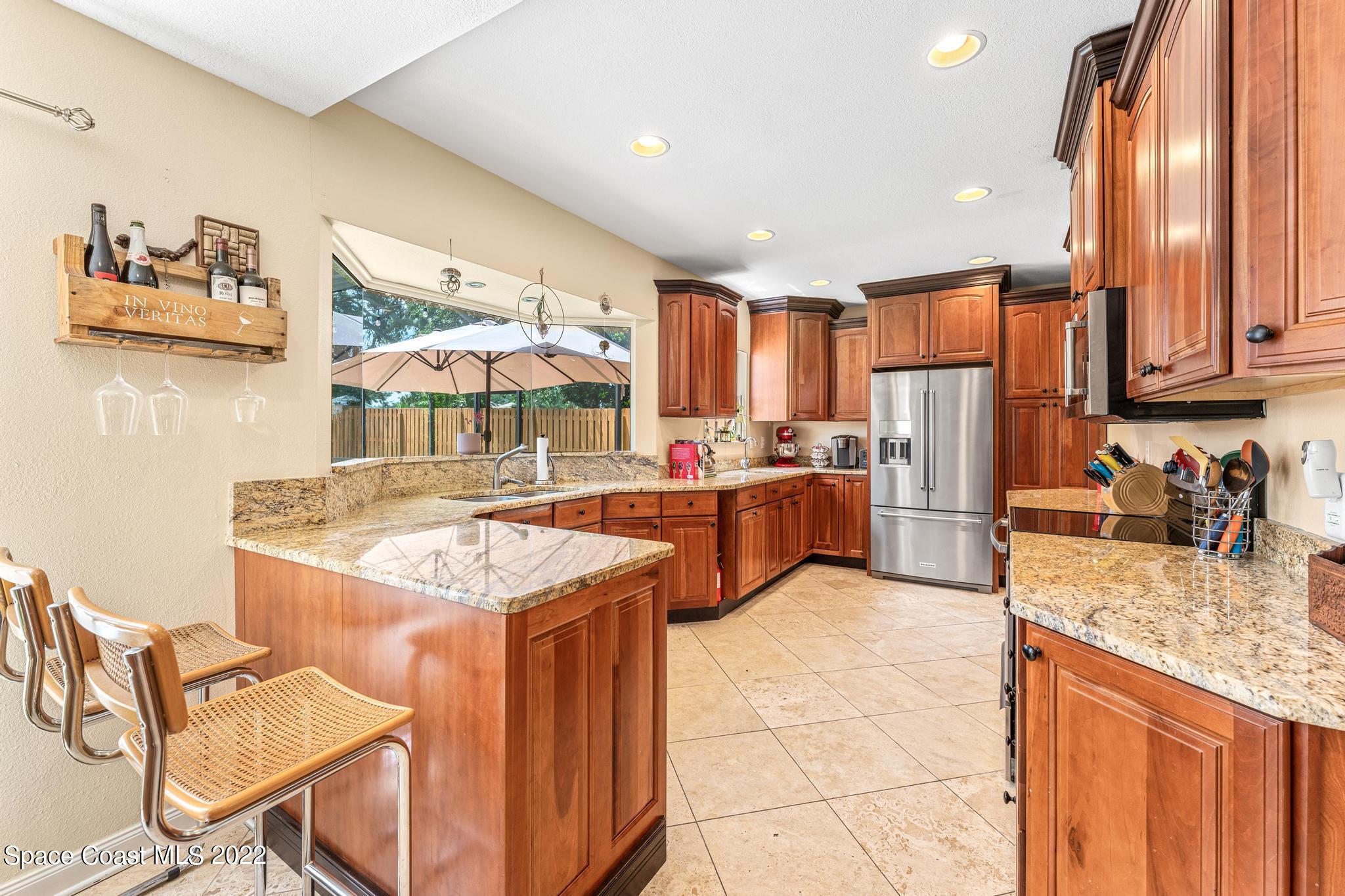 7067 Hammock Lakes Drive