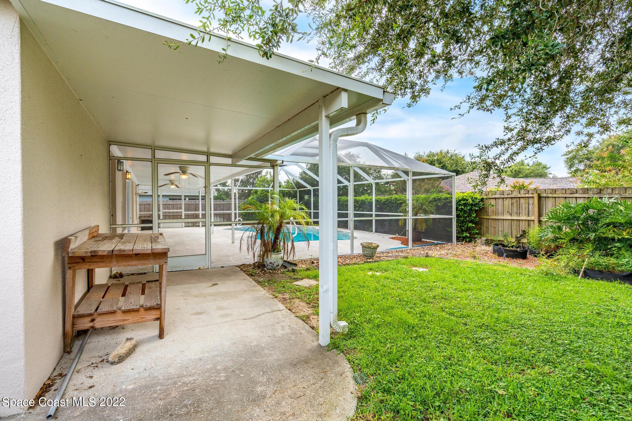 5566 River Oaks Drive