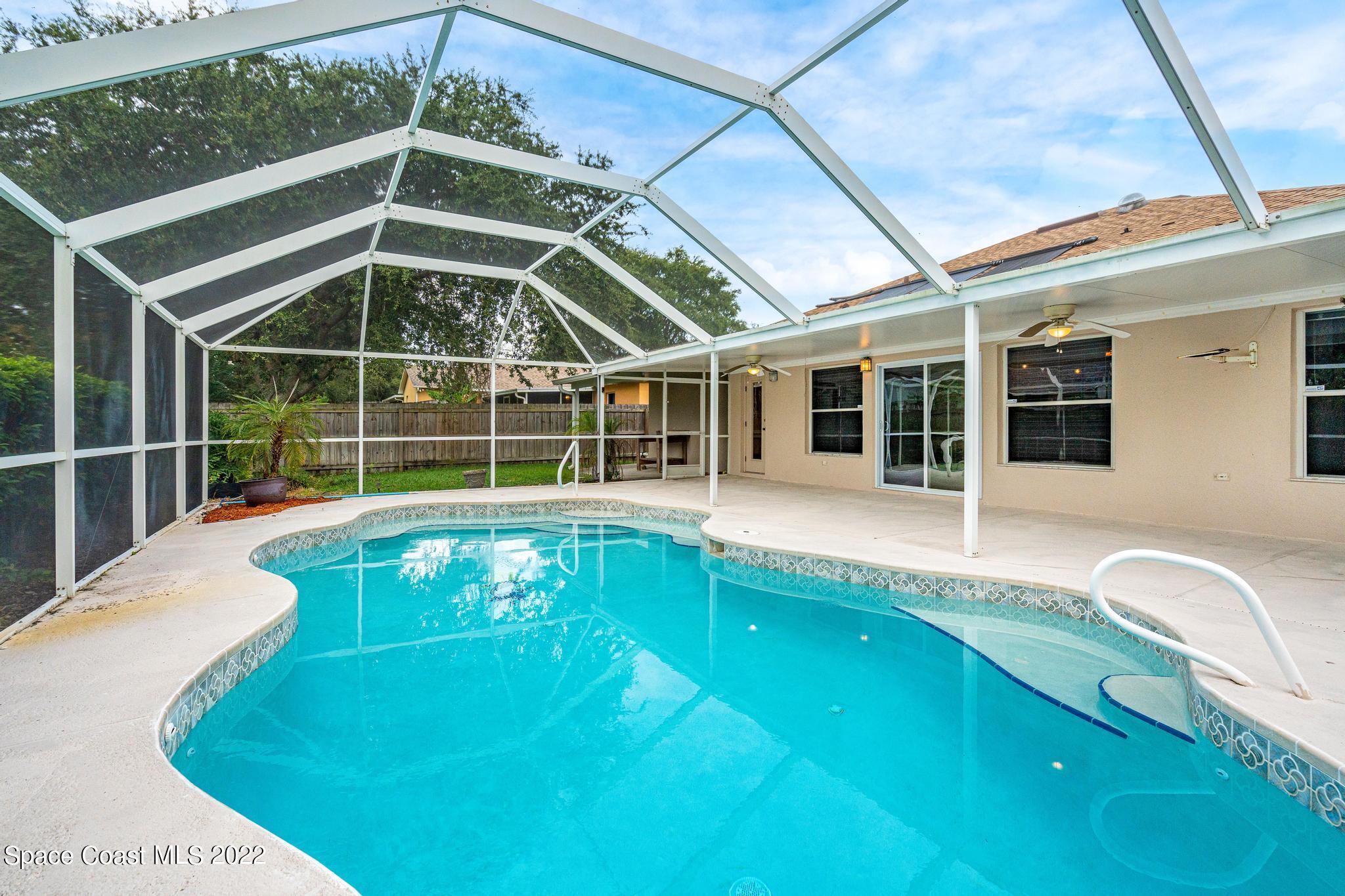 5566 River Oaks Drive