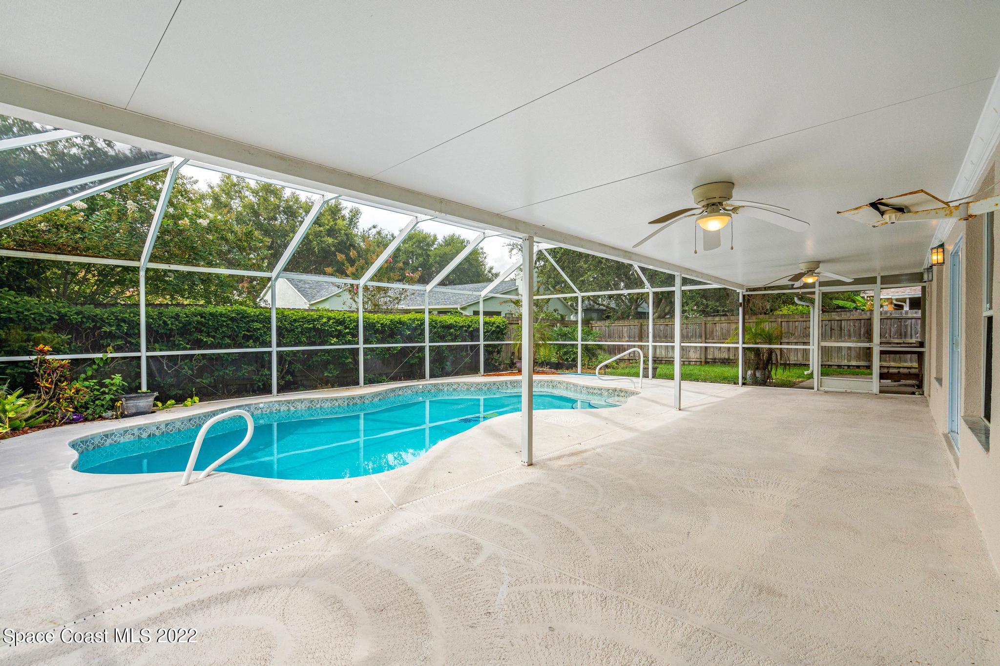 5566 River Oaks Drive