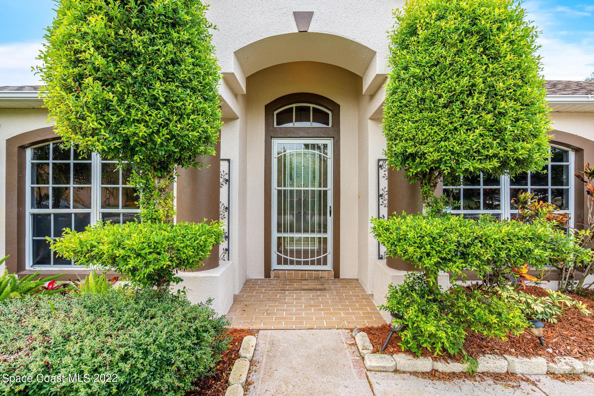 5566 River Oaks Drive