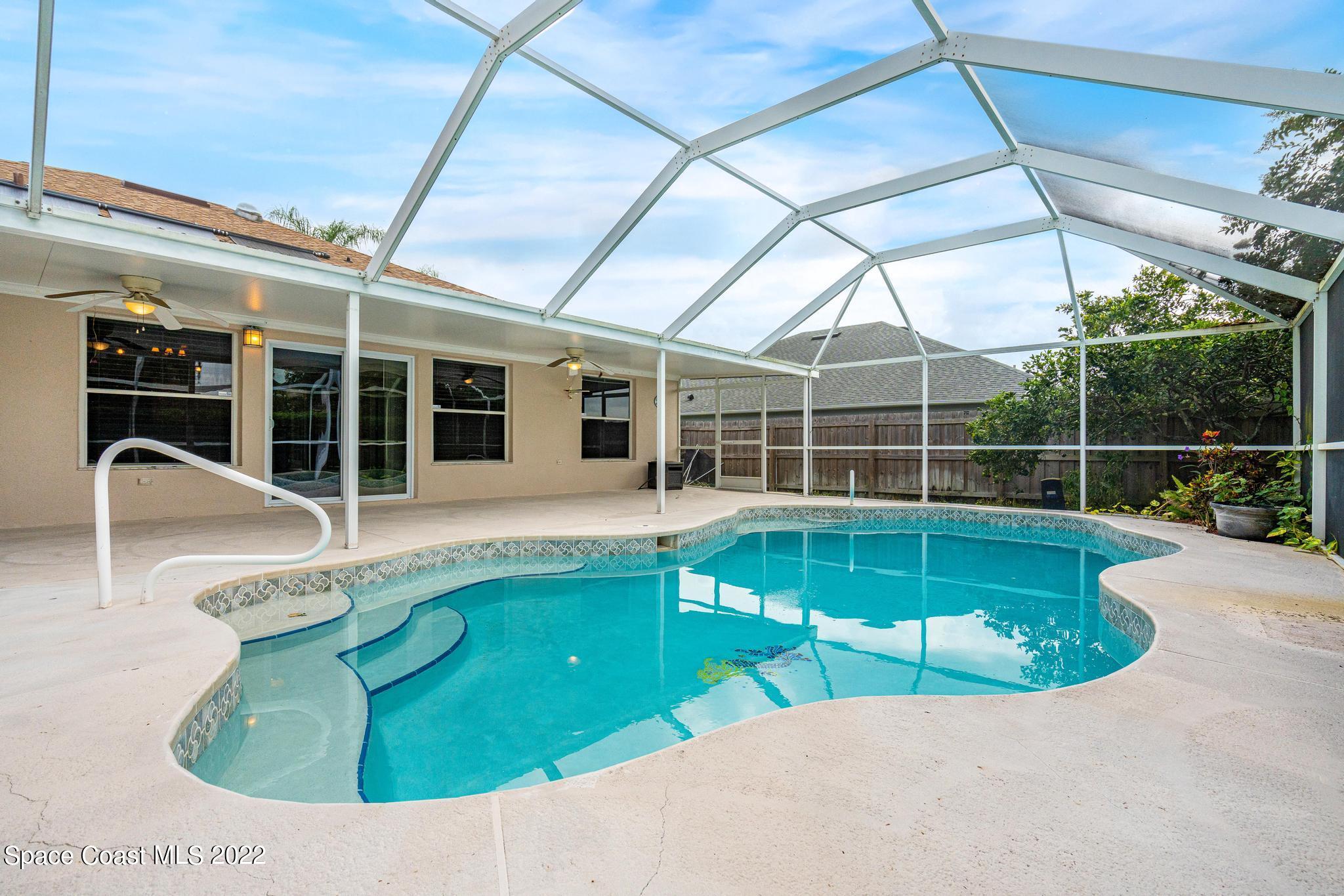 5566 River Oaks Drive