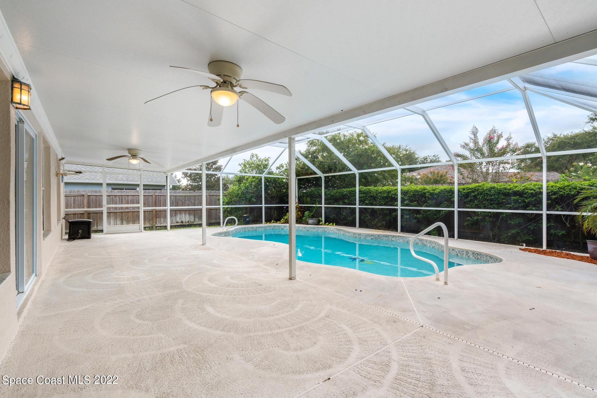 5566 River Oaks Drive