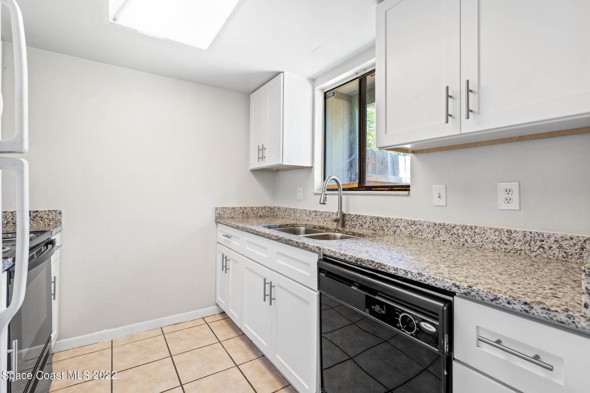 3814 Tree Ridge Lane NE