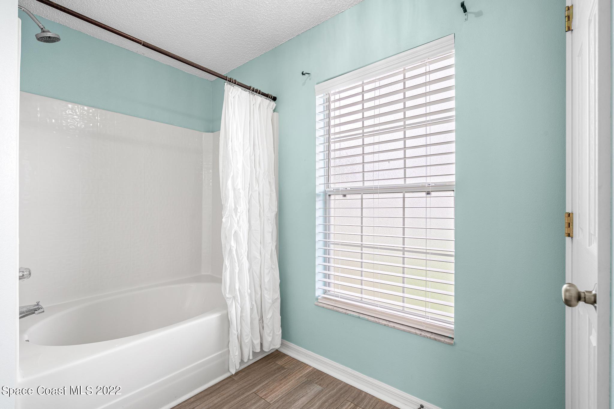 664 Sedgewood Circle