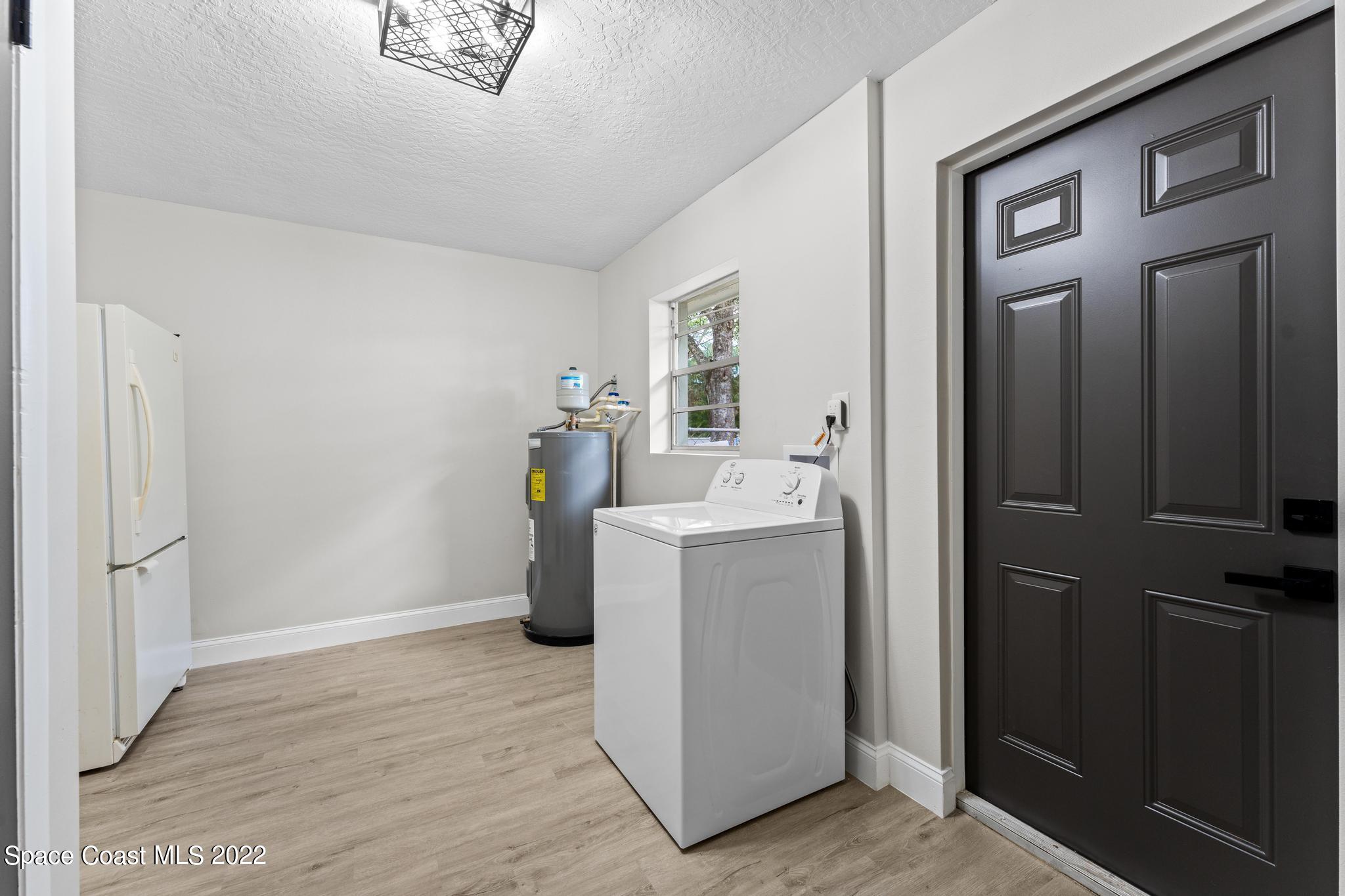 2085 New York Street