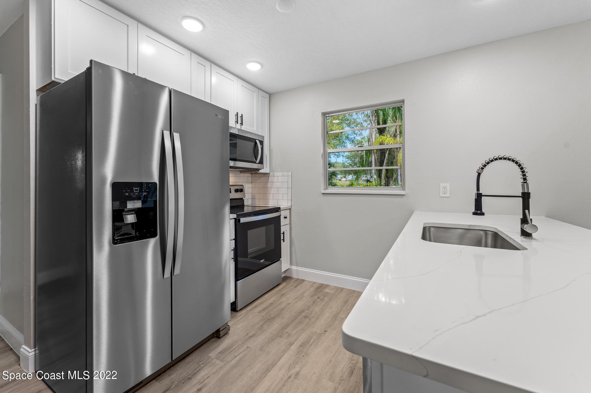 2085 New York Street