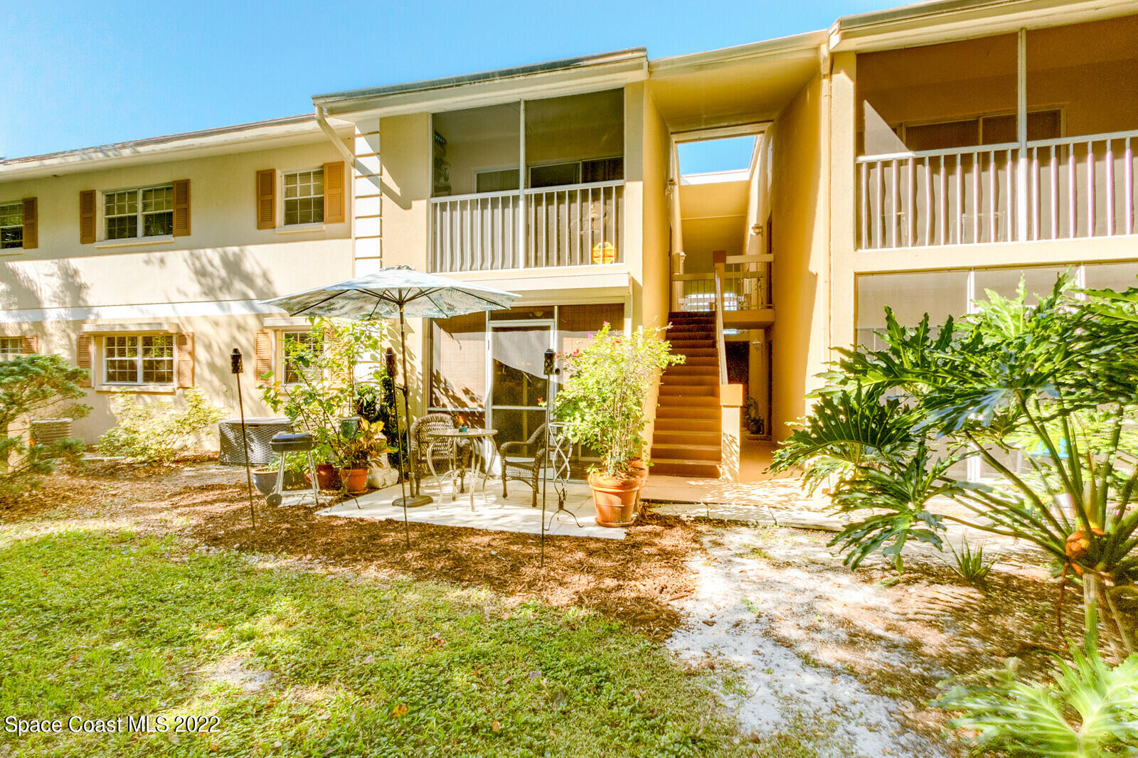 1649 NE Sunny Brook Lane NE, 106