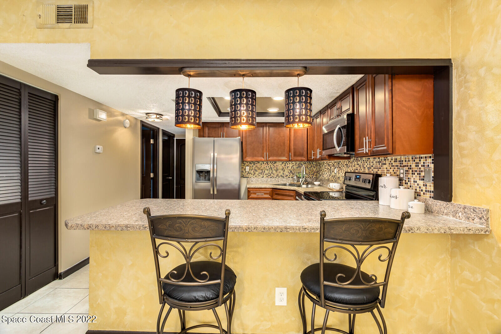 1649 NE Sunny Brook Lane NE, 106