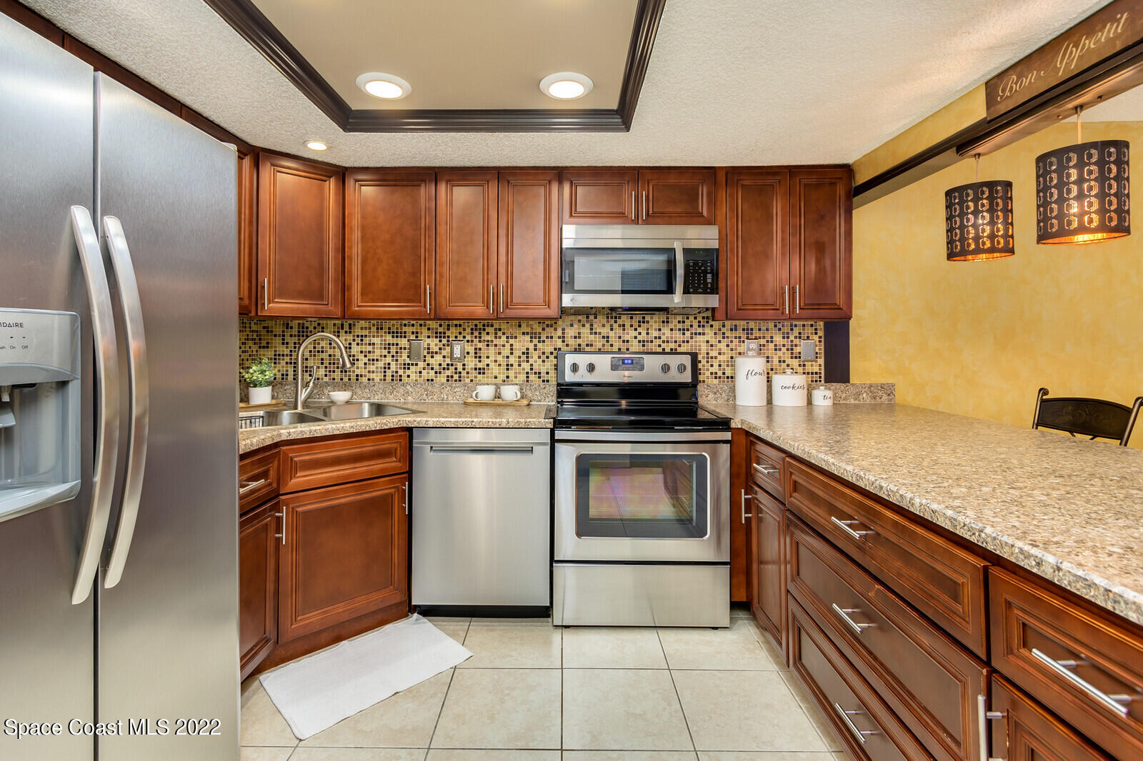 1649 NE Sunny Brook Lane NE, 106