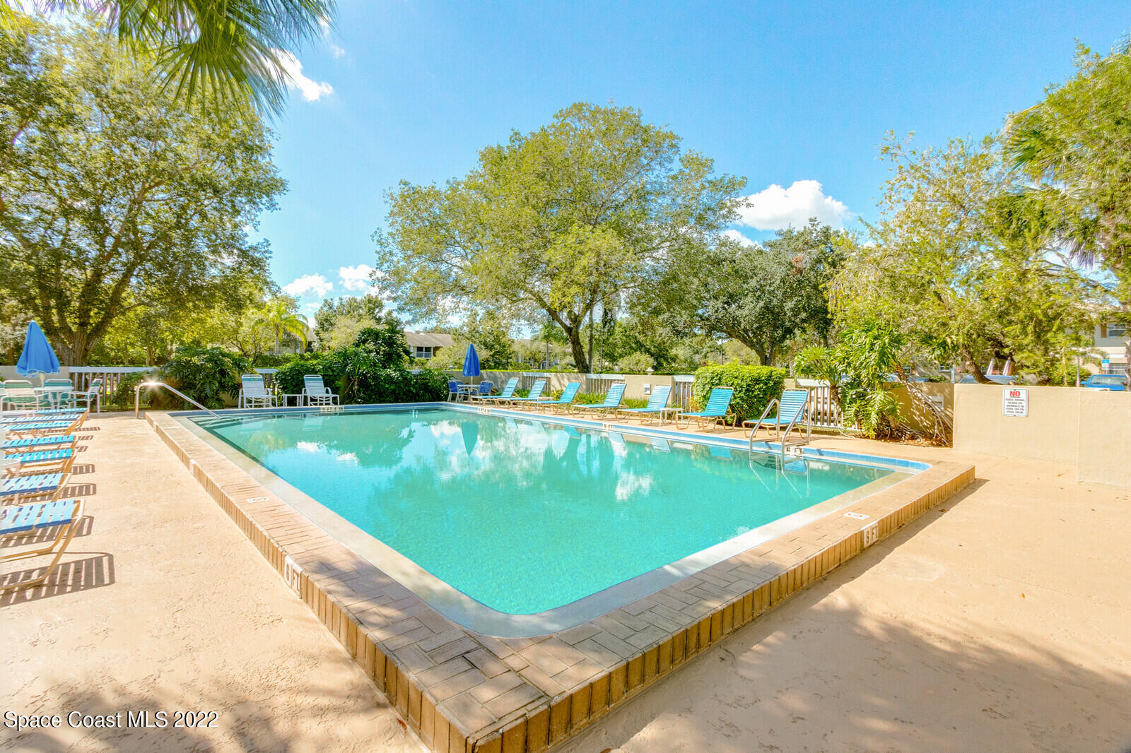 1649 NE Sunny Brook Lane NE, 106