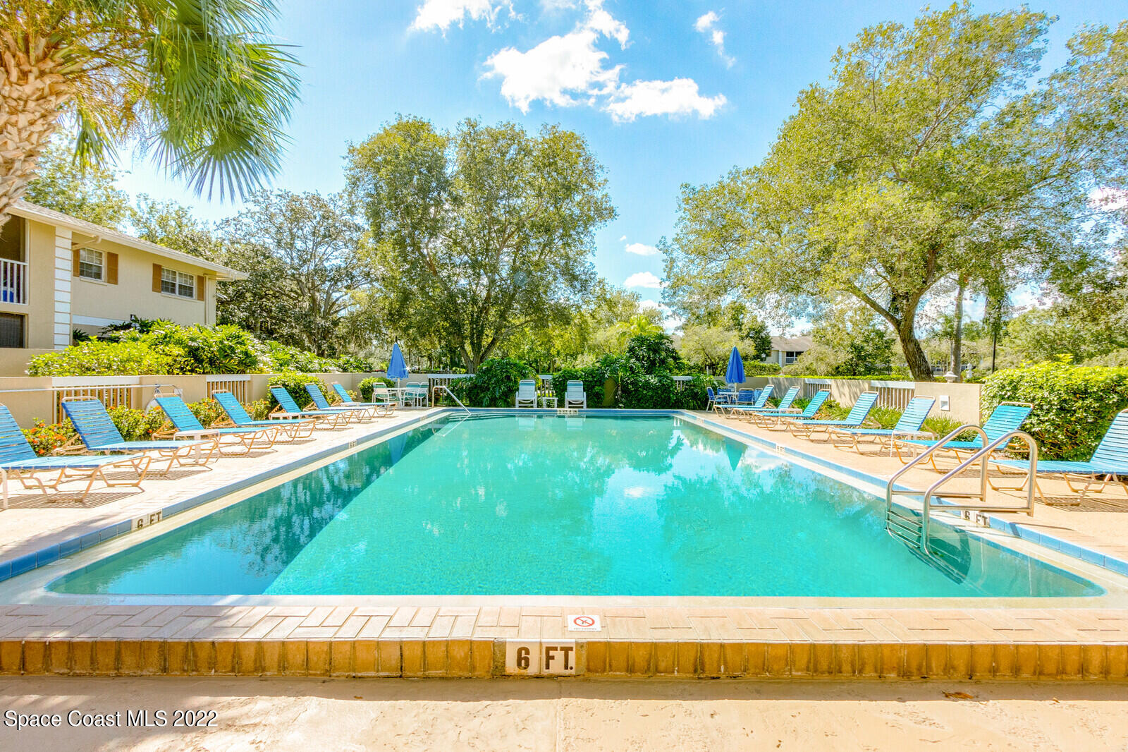 1649 NE Sunny Brook Lane NE, 106