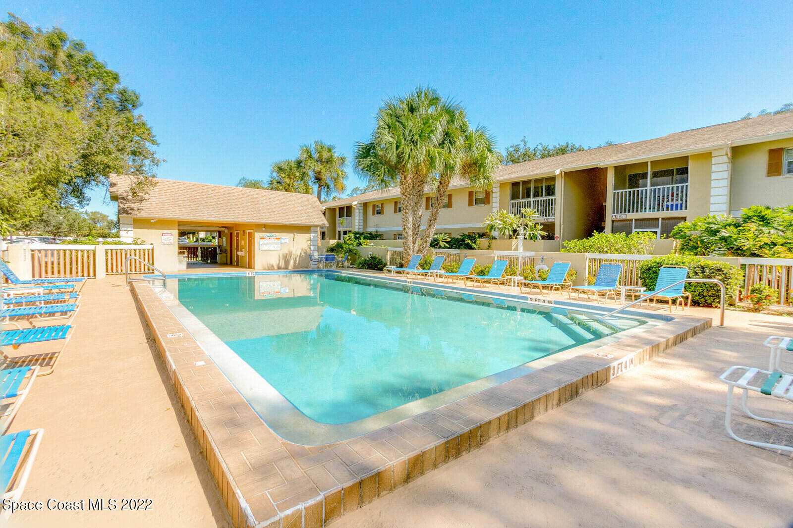 1649 NE Sunny Brook Lane NE, 106