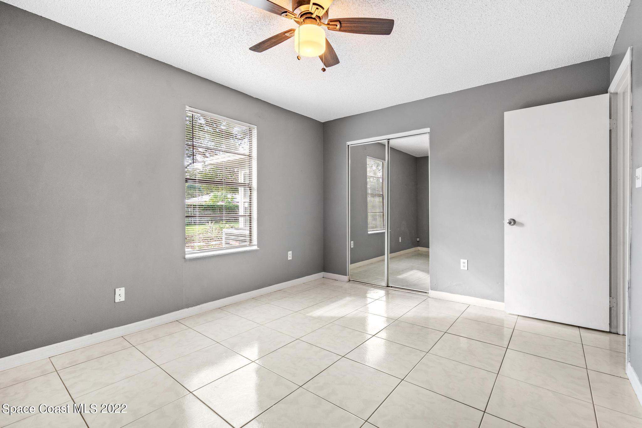 1050 Eldron Boulevard SE