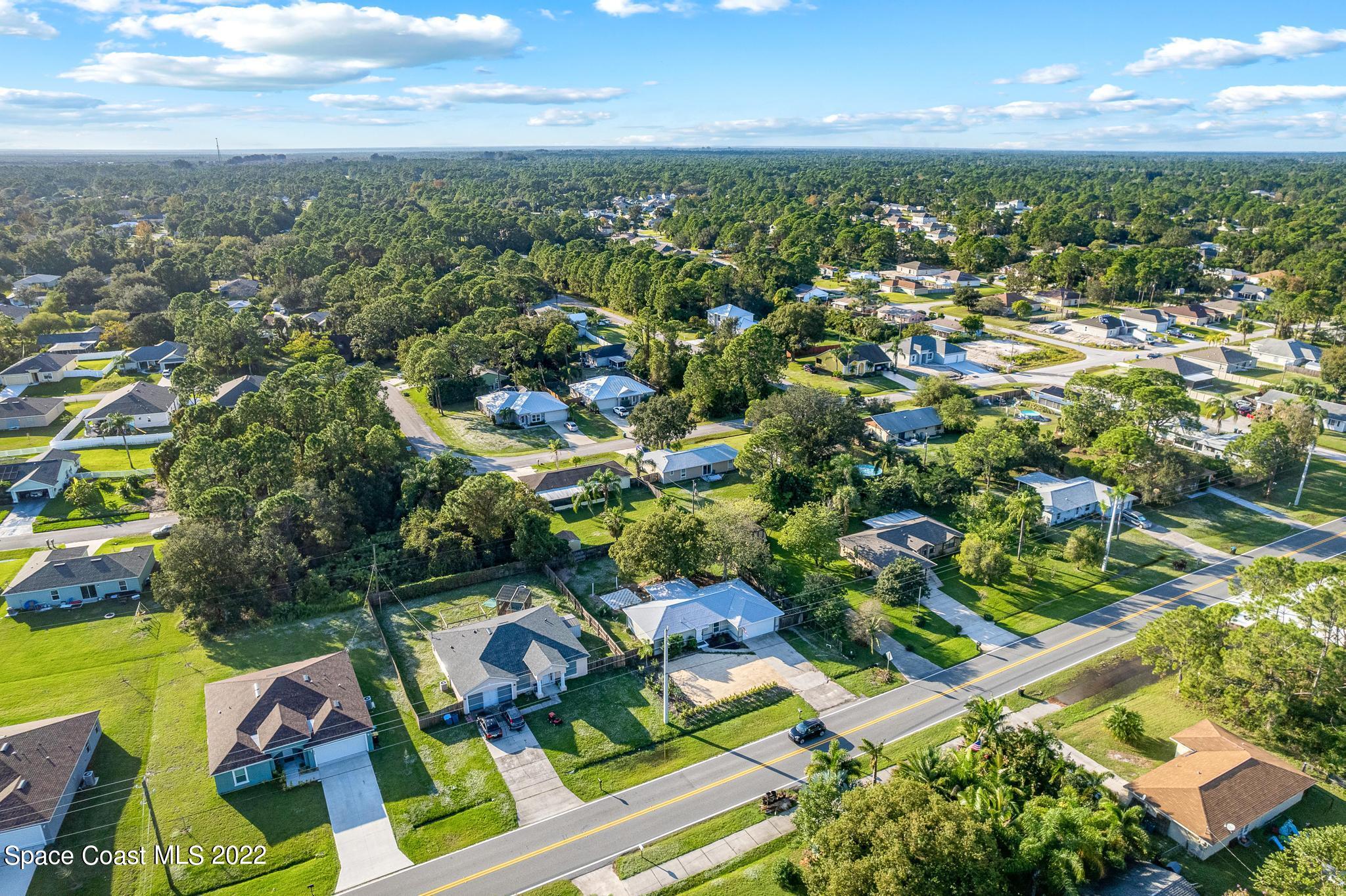 1050 Eldron Boulevard SE