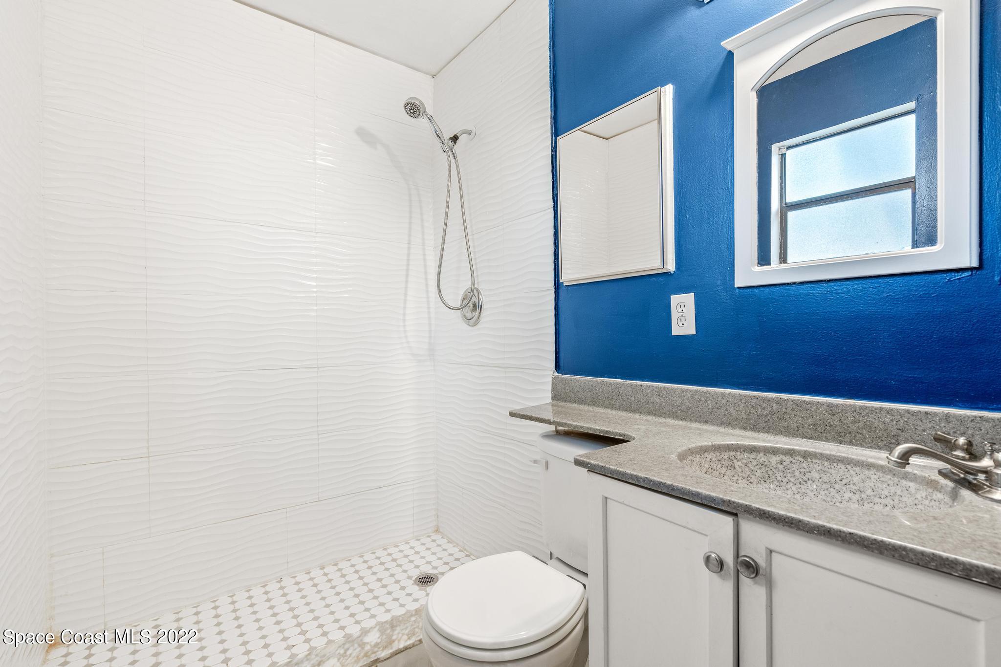 1050 Eldron Boulevard SE