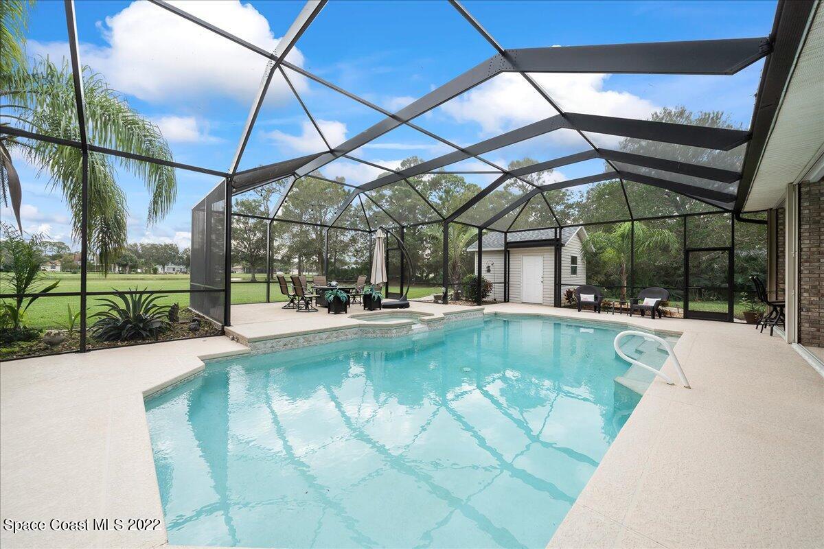 213 Brightwater Drive SE