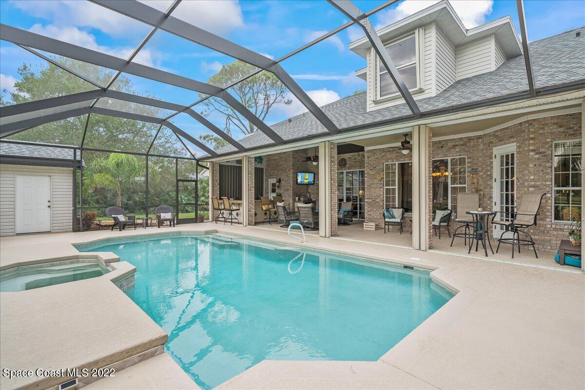 213 Brightwater Drive SE