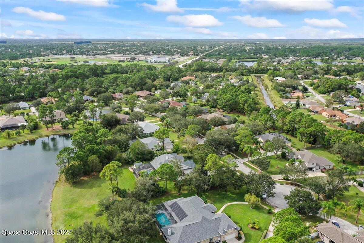 213 Brightwater Drive SE