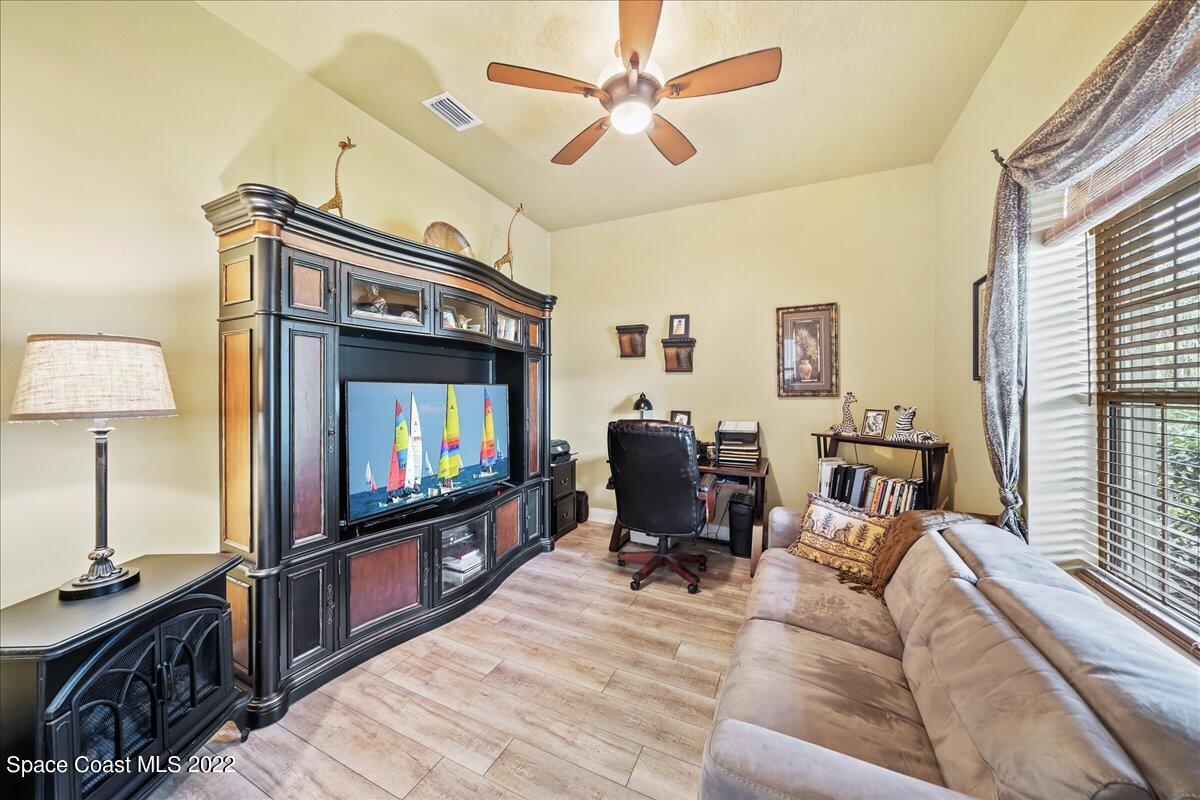 213 Brightwater Drive SE