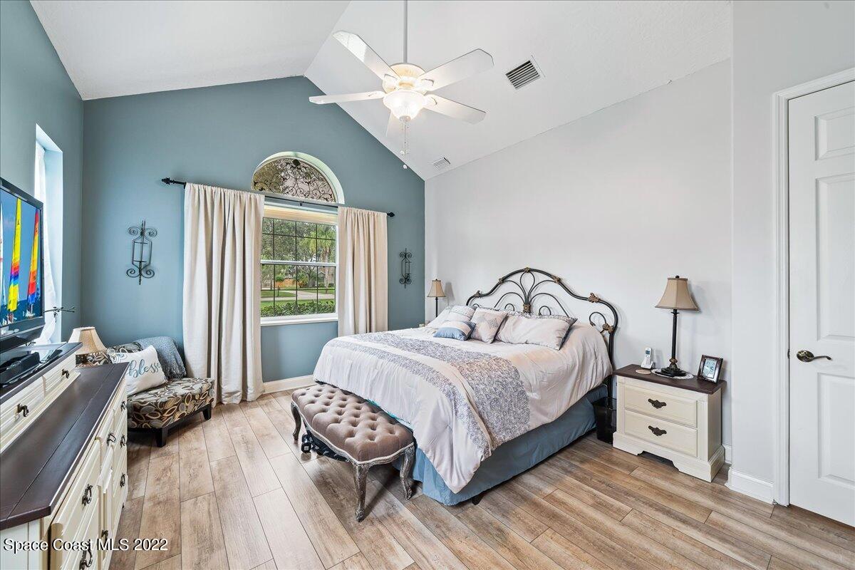 213 Brightwater Drive SE