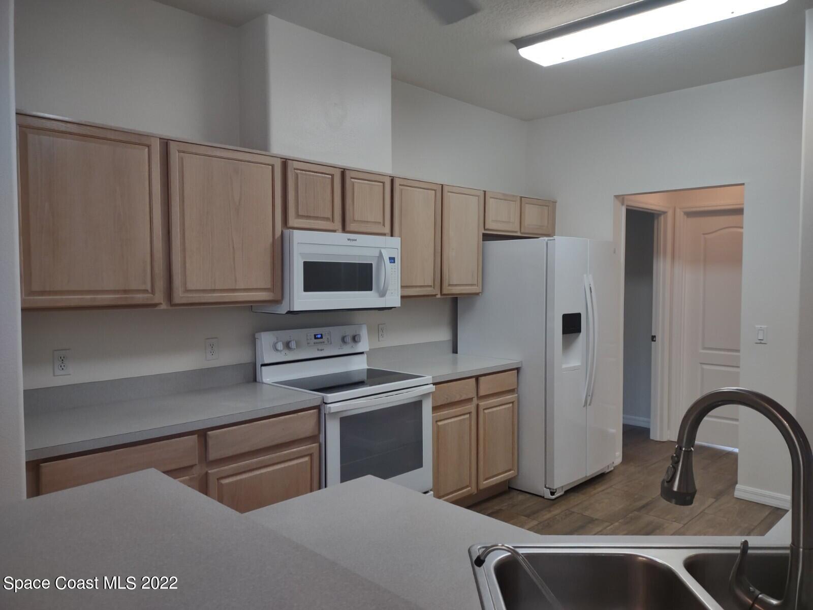 1792 Ladderback Court