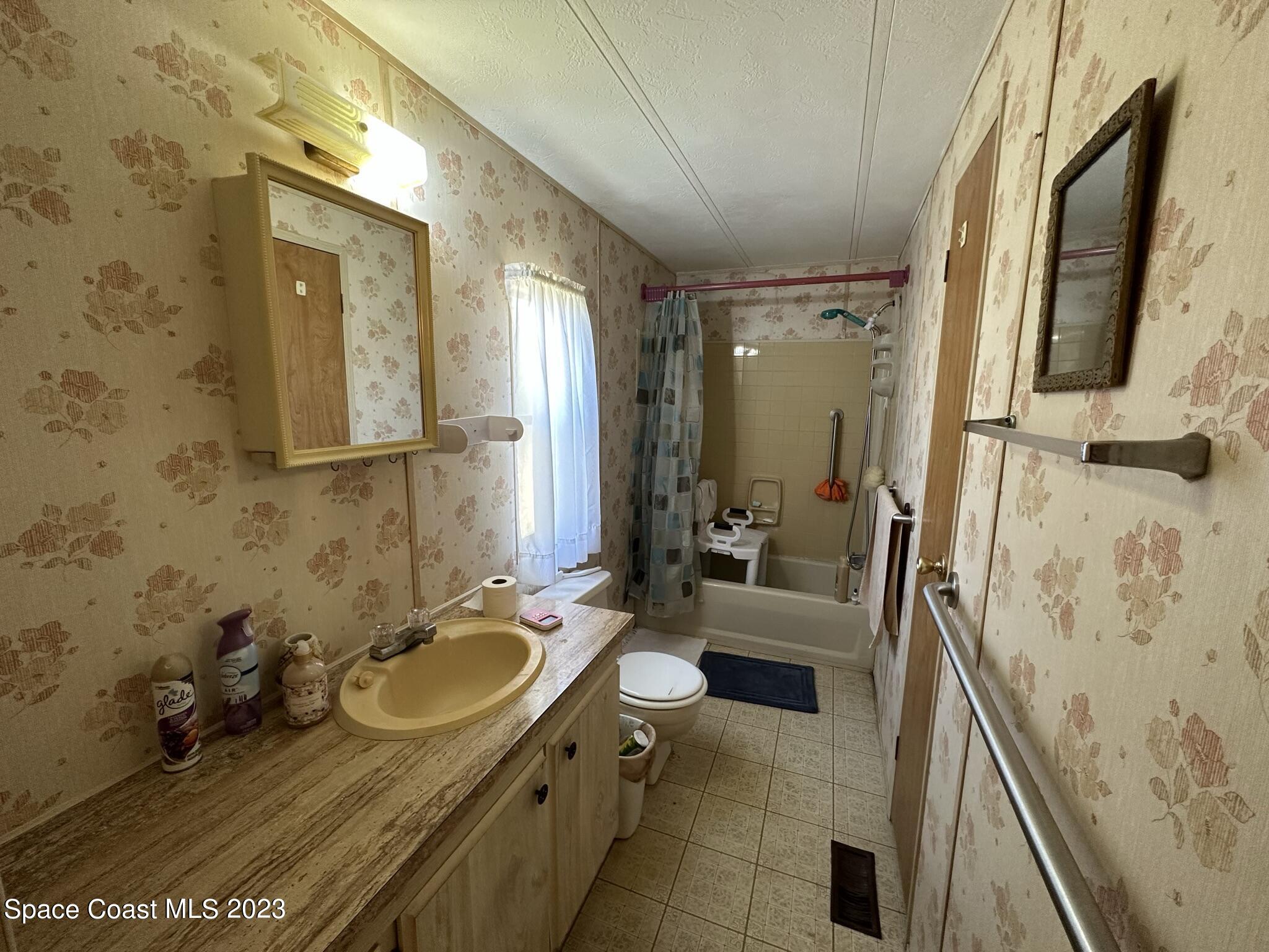 717 Periwinkle Circle